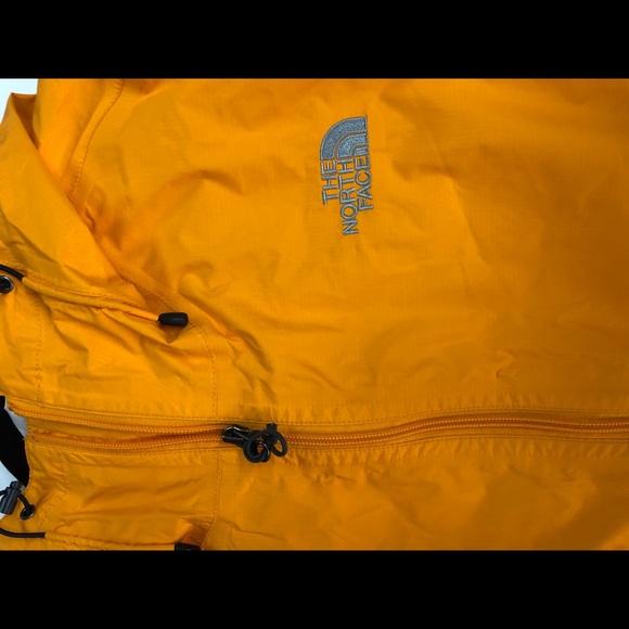 The North Face Hyvent 2.5L Hooded Jacket - Picture 4 of 8